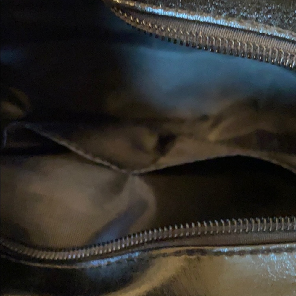 Faux Croc Embossed Hand Bag - Picture 7 of 10